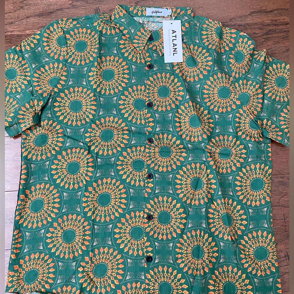 New Atlanl Vintage Button Up